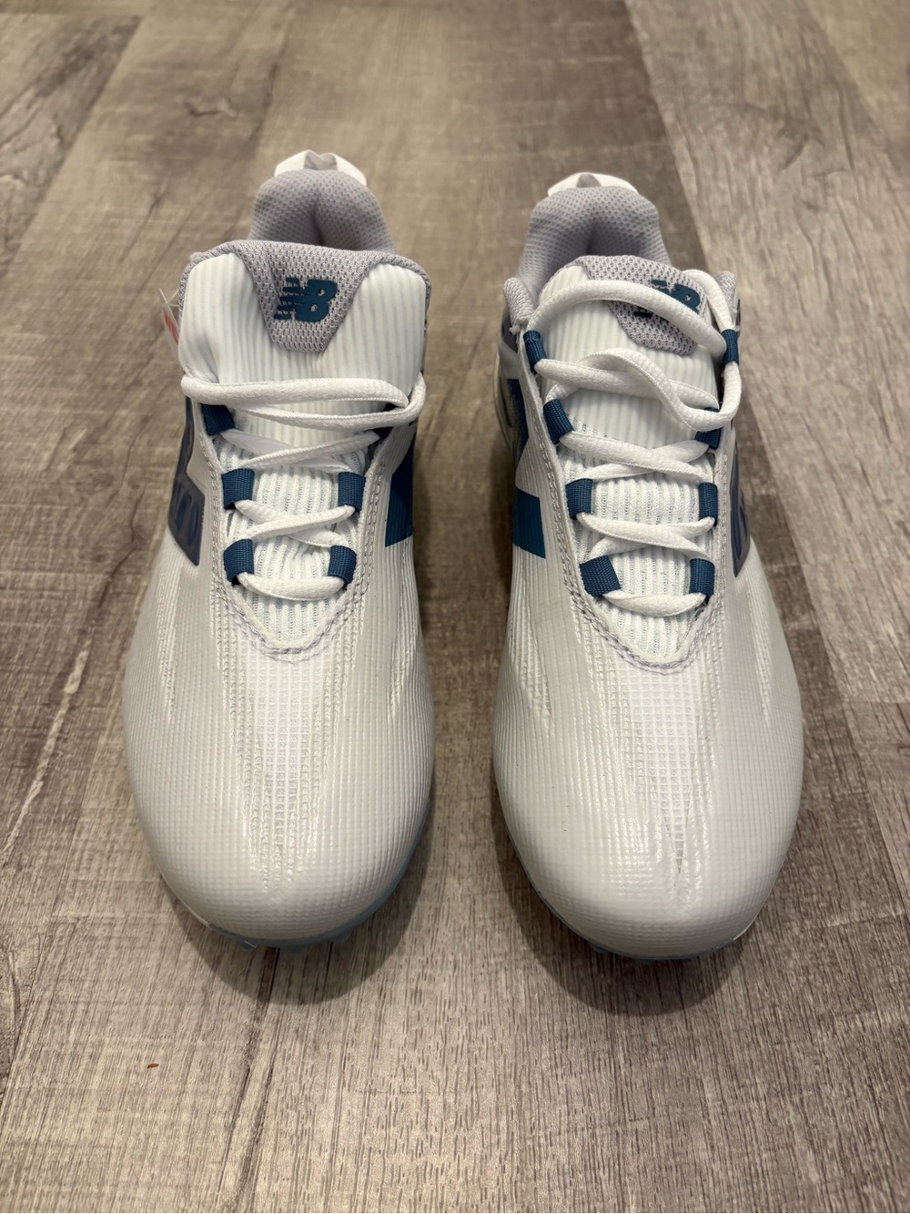 New Balance Burn X5 Women’s Lacrosse Cleats Size 8 Wide Liquid Silver NWT